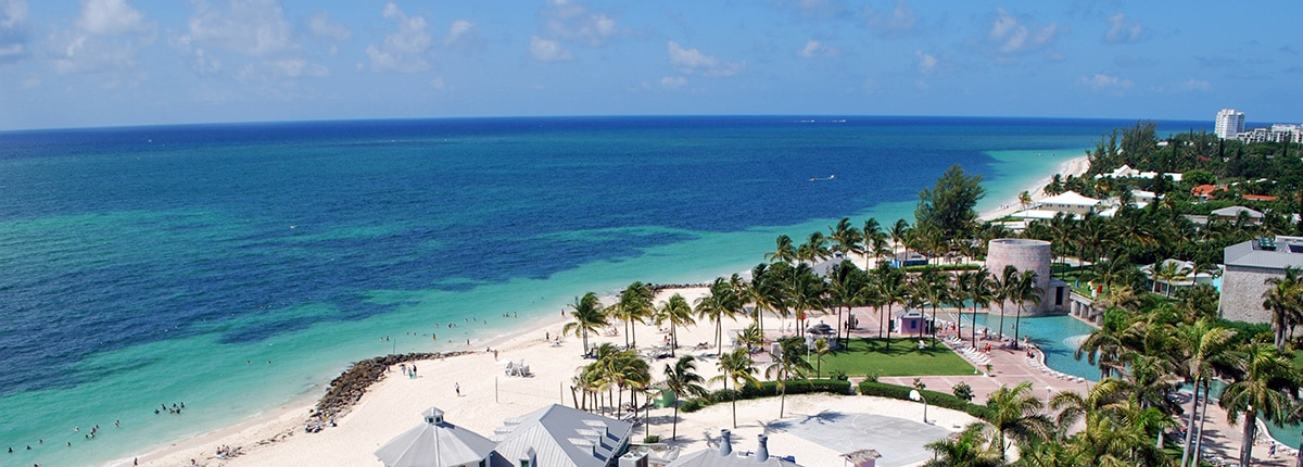 beachfront and ocean in freeport bahamas