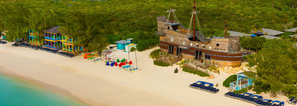 beach villas near the beach in half moon cay