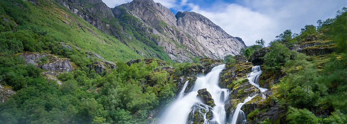 briksdalsbreen glacier in the jostedalsbreen national park