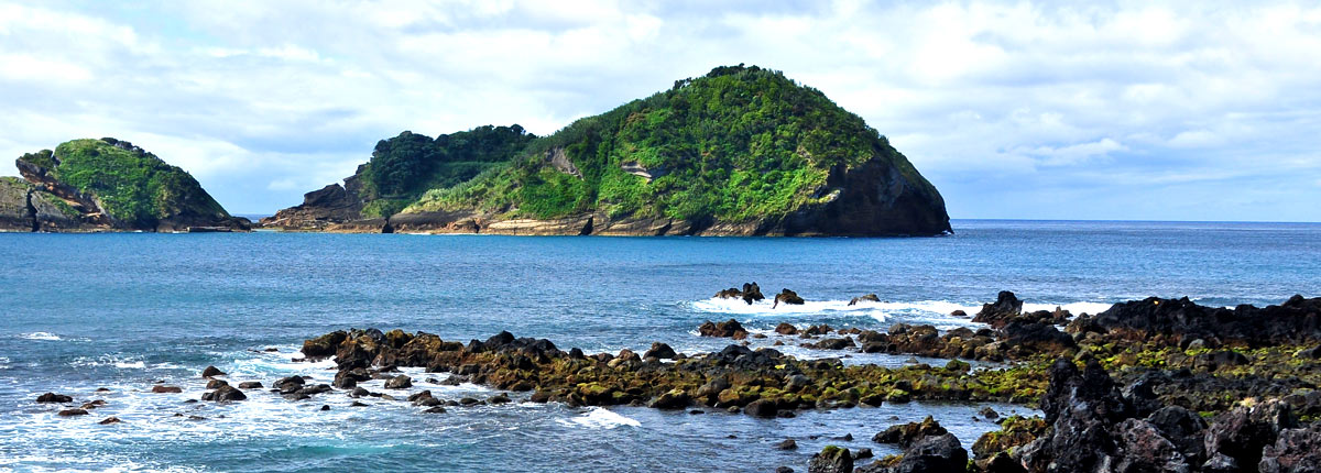 rocky shores of ponta delgado