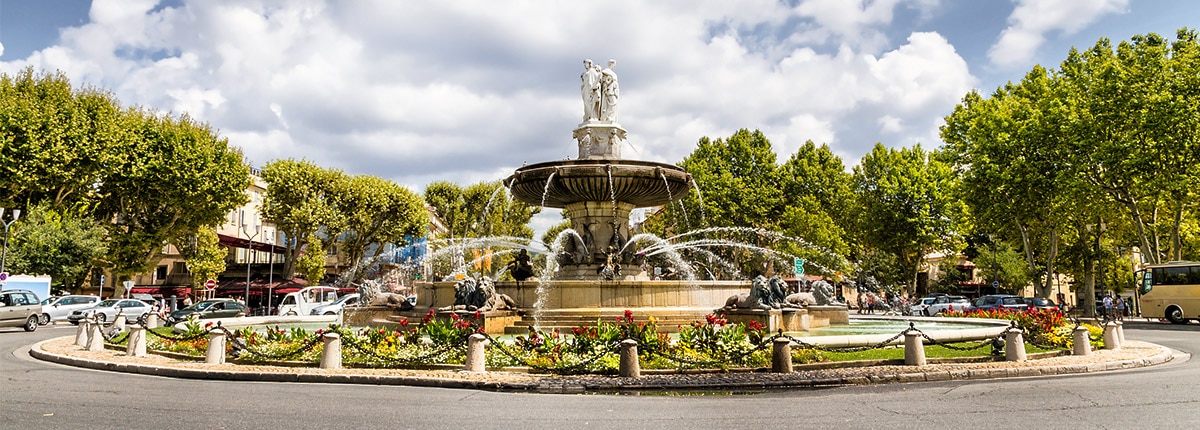 the rotunda fountain in aix en provence